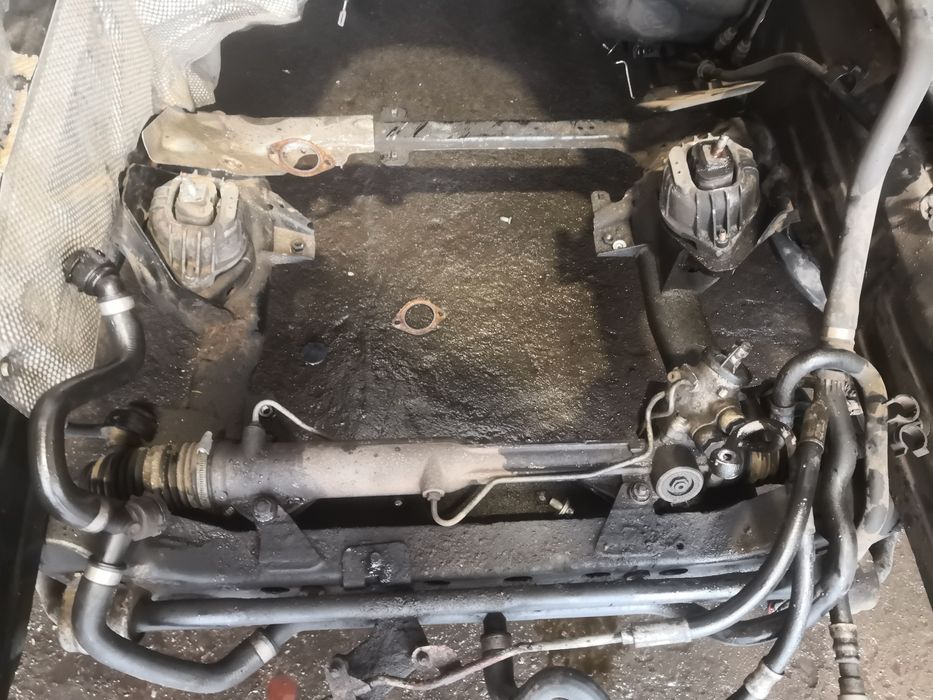 Wózek przedni trawers sanki BMW e90 e91 e92 Xdrive