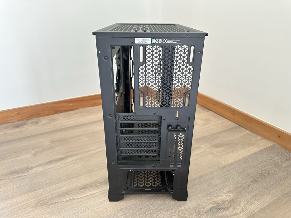 Pack Corsair Gaming: Caixa 4000D Airflow + Fonte RM850 Gold + Water Cooler H150i XT (Com Hub)
