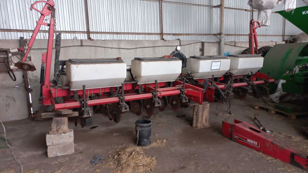 Сівалка пропашна MF 555