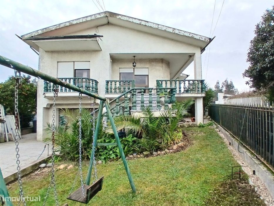 Moradia Isolada T3 com Anexos Habitáveis, Lourosa