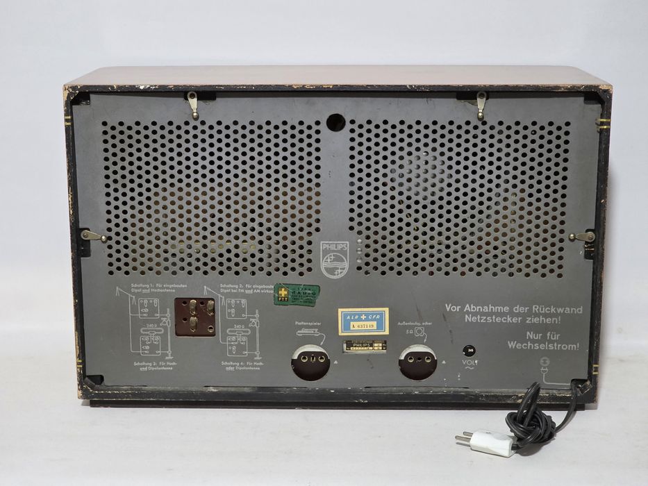 Rádio antigo reparado Phillips
