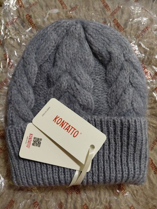 Шапочка Kontatto, Італія