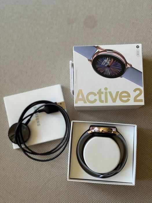 Часы Samsung Galaxy Watch Active 2