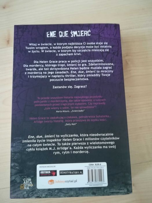 "Ene, due, śmierć" M. J. Arlidge