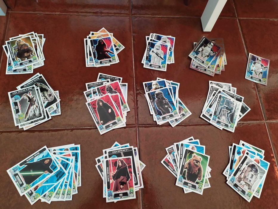 Caderneta completa Star Wars Force Attax + Cromos para troca