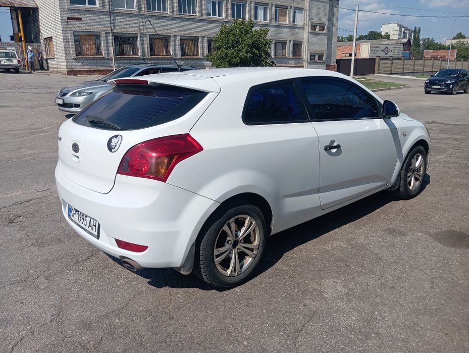 Киа Сид про 1.4 полностью обслужена.