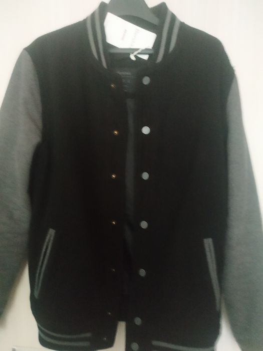 Продам куртку бомбер Bershka Испания # размер S