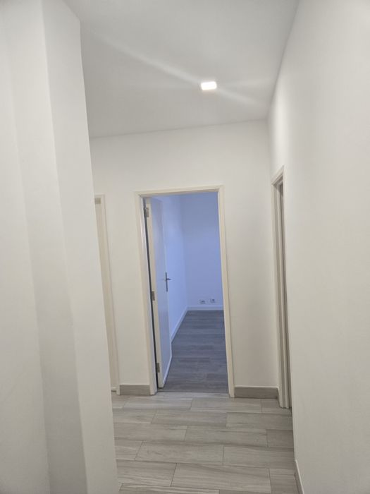 Arrendo apartamento T3 no Feijo