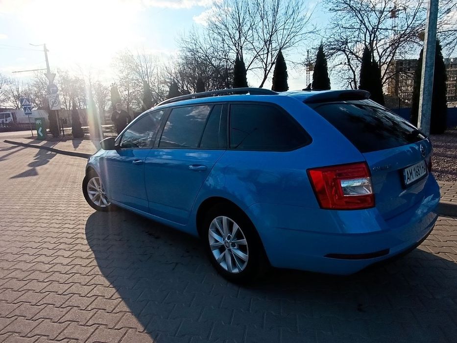 Skoda Octavia 2017 VIN TMBJJ7NE8J0104297 фото оголошення 6 з 22