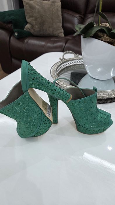 Buty na obcasie 37