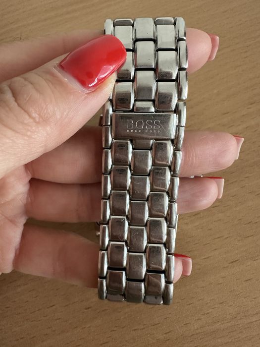 Продам годинник Hugo Boss з браслетом із нержавіючої сталі
