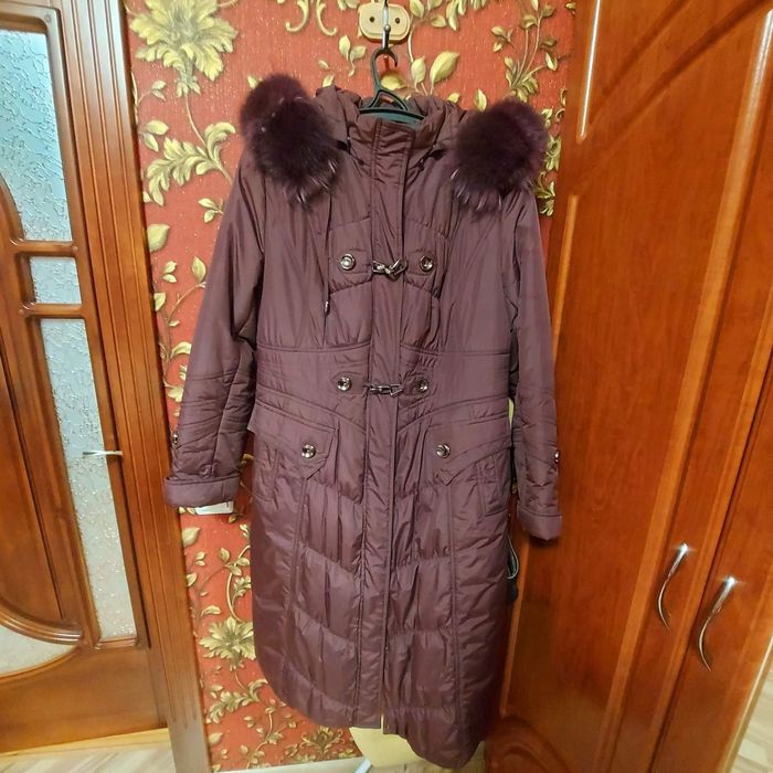 Продам зимових два пальта