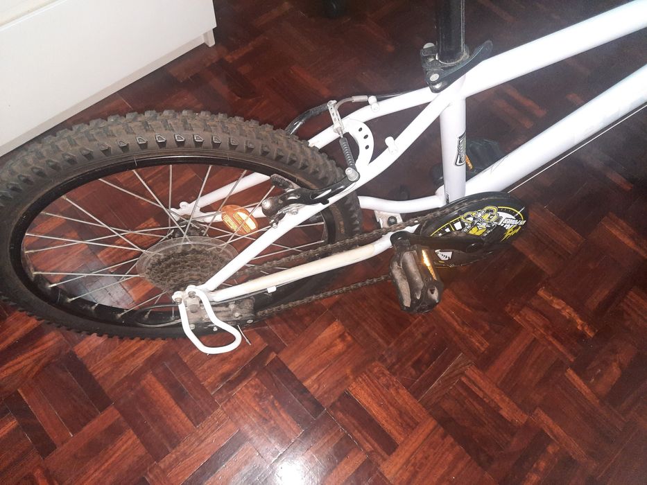 Bicicleta B'TWIN Racing Boy 500 de 20 polegadas