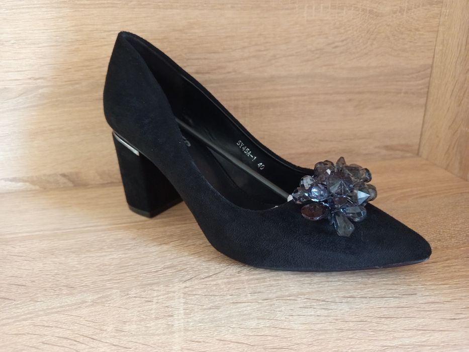 Czółenka damskie czarne 40