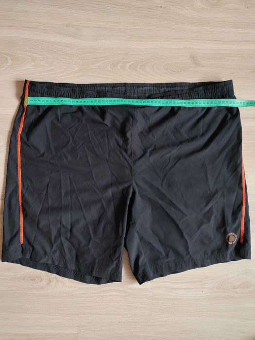 Продам шорты мужские