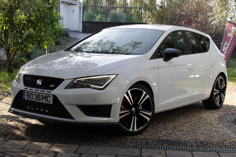 Seat Leon Cupra 280 2.0 TSI (319€/mês)