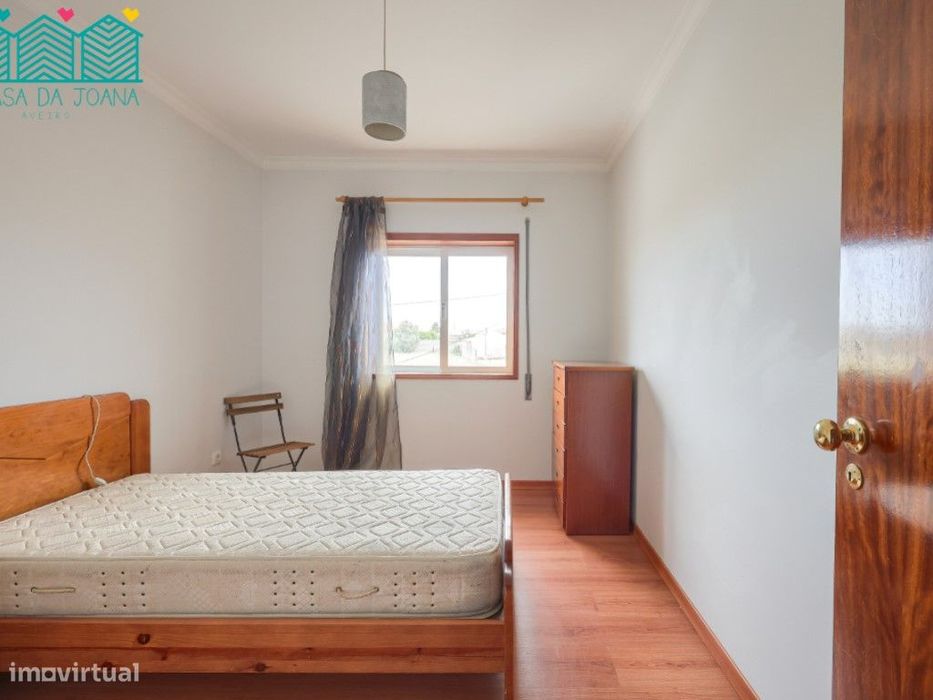 Apartamento T2 com Lugar de Garagem em Esgueira