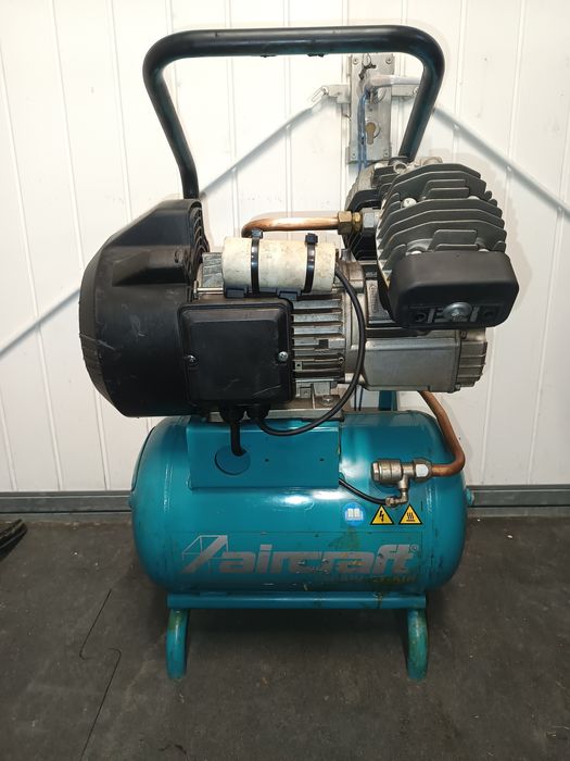 Niemiecki Kompresor sprężarka mobilna do Aircraft Compact 230v