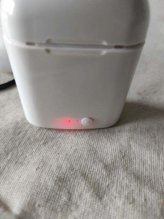 Słuchawki bezprzewodowe białe dwa zestawy