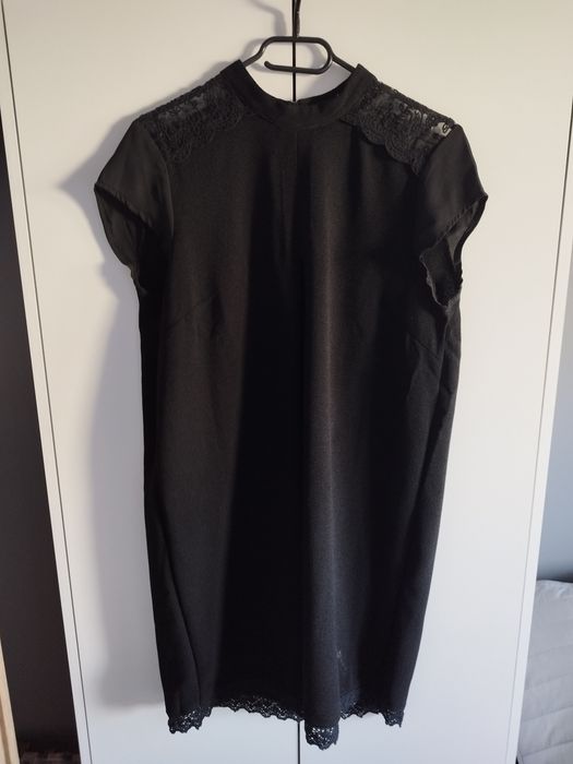 Damska czarna sukienka