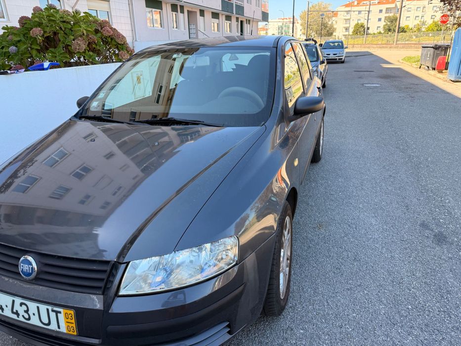 Fiat Stilo disponível para venda, muito bem cuidado