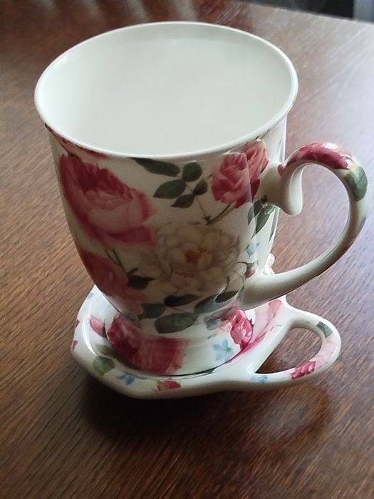 Porcelanowy kubek do kawy lub herbaty