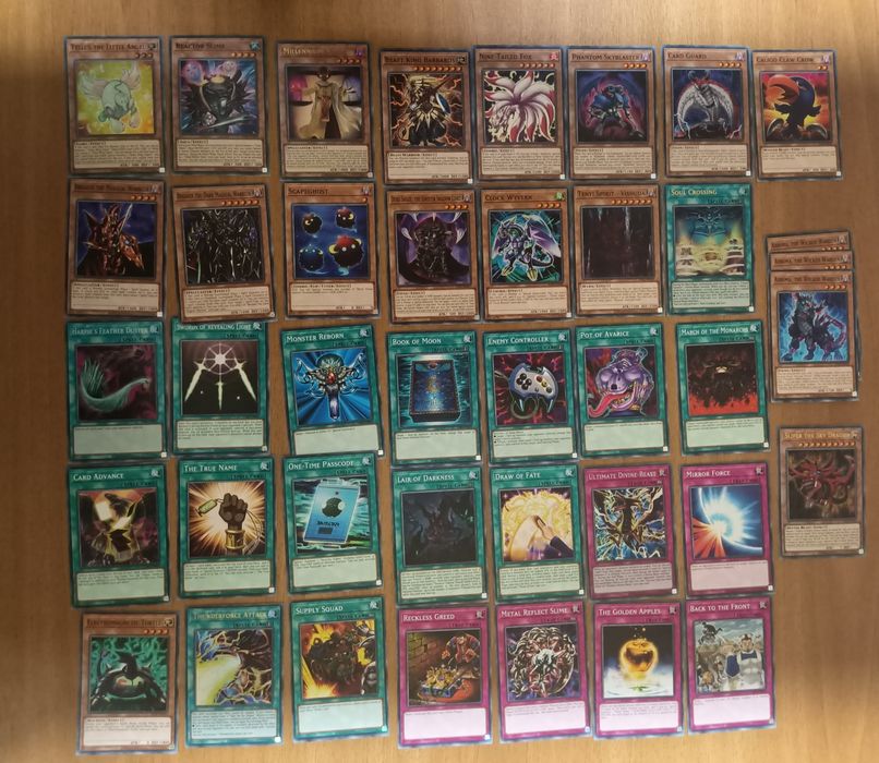 Гральні карти, колоди Yu-Gi-Oh