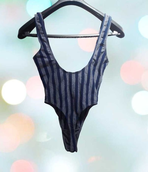 Жіночий фітнес-костюм arisona.