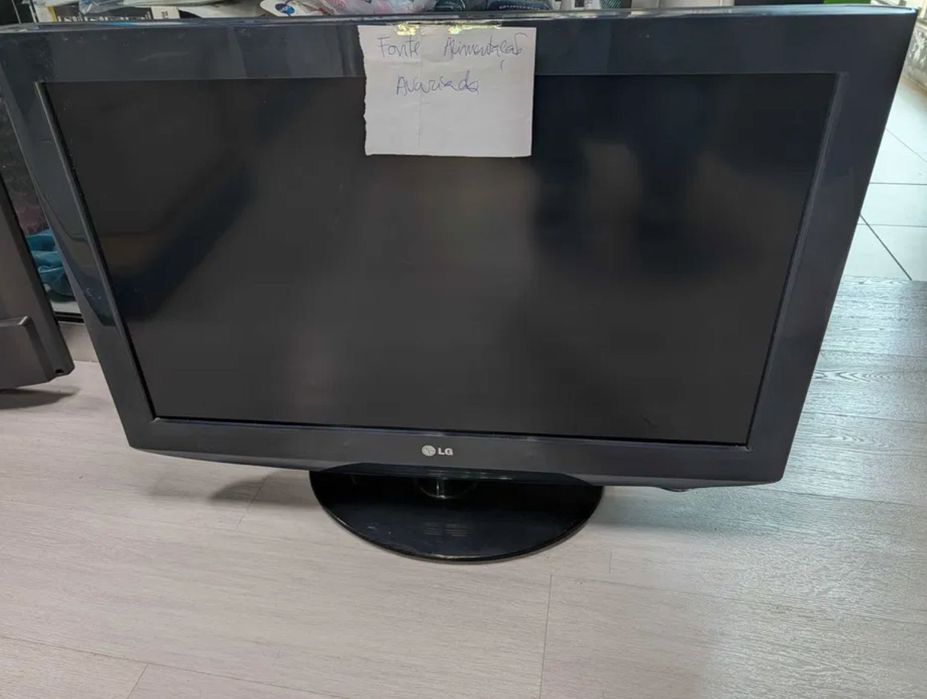 TV LG 32LD320 - Fonte de alimentação avariada