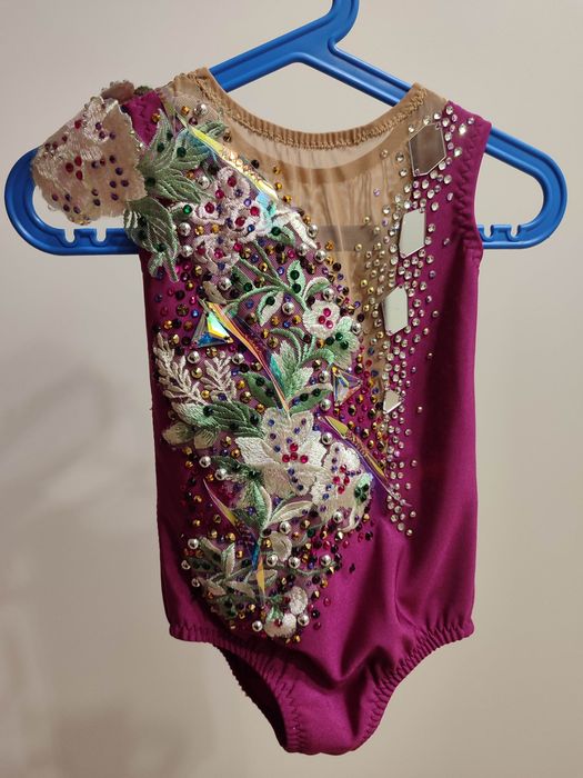 Продаж, прокат костюмів для художньої гімнастики