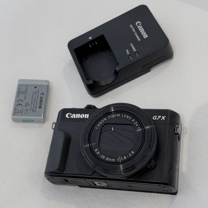 Canon G7X Mark II