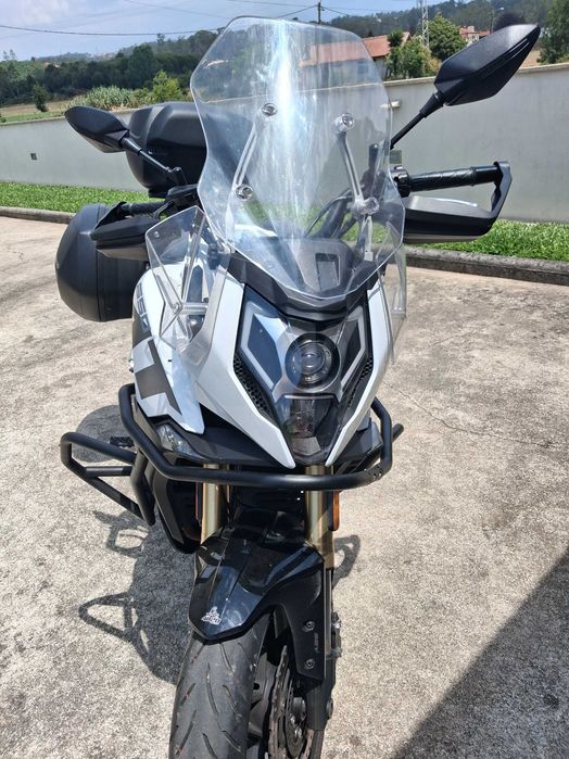 Moto CF 650 MT limitada para carta A2