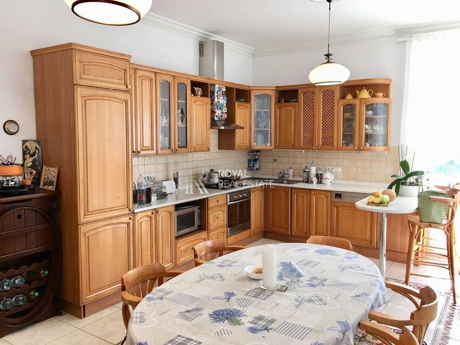 Оренда будинку Лісники 492,7 м² 5 спалень Генератори Басейн Сауна Тренажерний зал Ділянка 25 соток Біля лісу - More