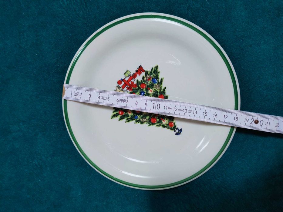 Красивая винтажная новогодняя тарелка 18,5см. Mount Clemens Pottery.