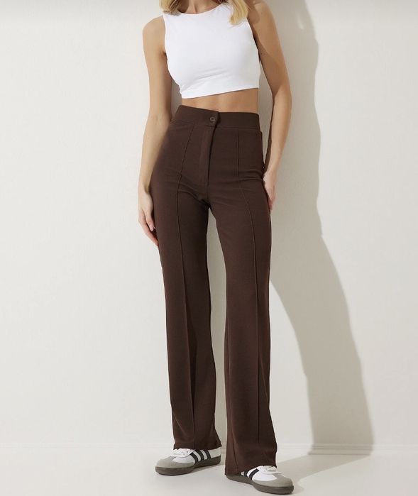 Класичні коричневі брюки