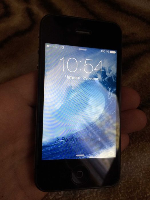 Apple Iphone 4 16Gb  (Треб замены батареи.) Отправка по НП