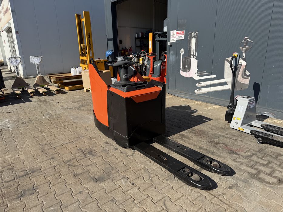 Wózek paleciak elektryczny BT Lpe 2500 kg rydwan szybki wózek Toyota LPE 250 2016 r