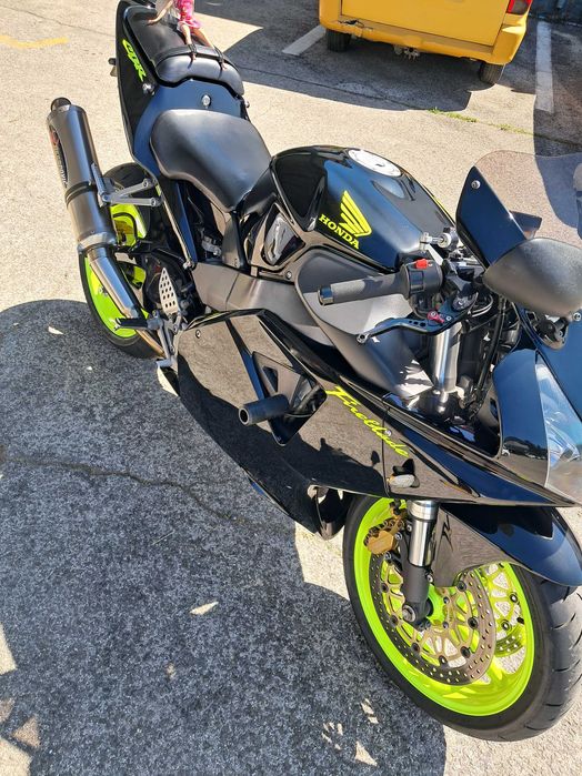 Honda CBR 954 impecável