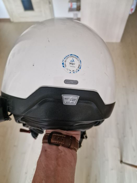 Kask SENA i Kask SCORPION obydwa z Interkomem, rękawice