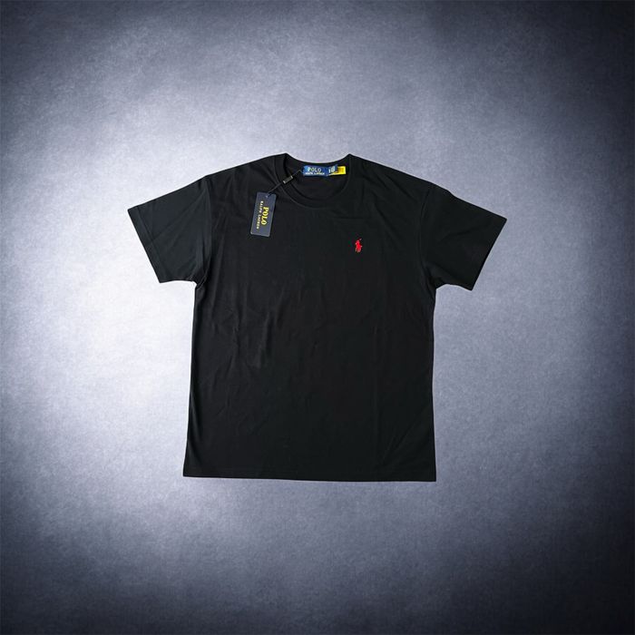 T-shirt ralf lauren preta em perfeito estado