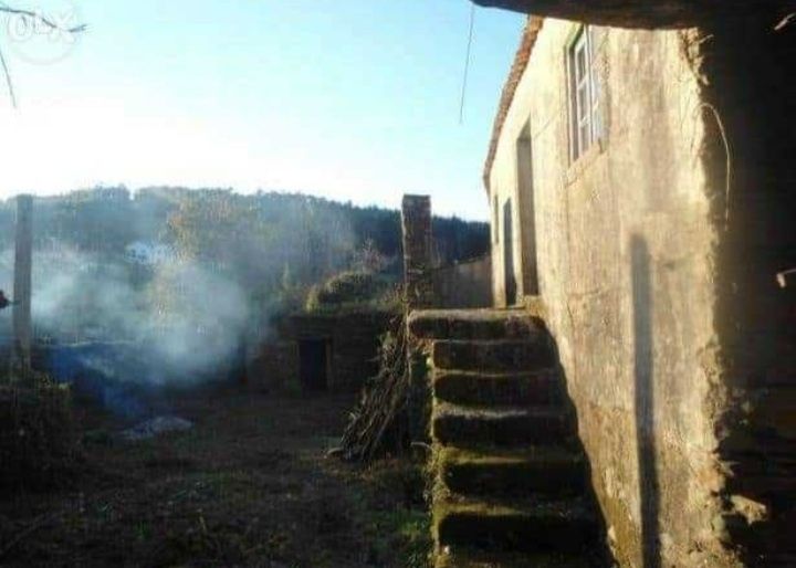 Terrenos rústicos ou urbanos, Casa de campo antiga para restauro...