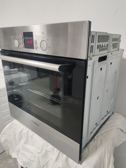 Духова піч під вмонтування, під забудову з Європи Bosch.