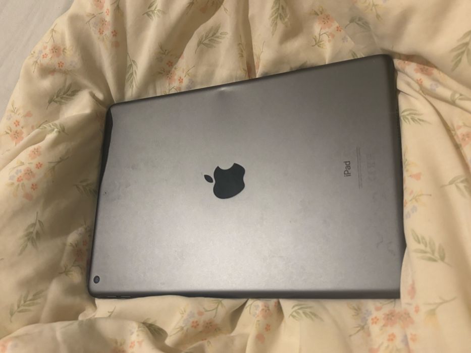 iPad 9 покоління (2022) + Apple Pencil (1 покоління)