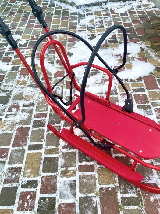 Санки Piccolino з ручкою-штовхачем, капішоном, чохлом та муфтою