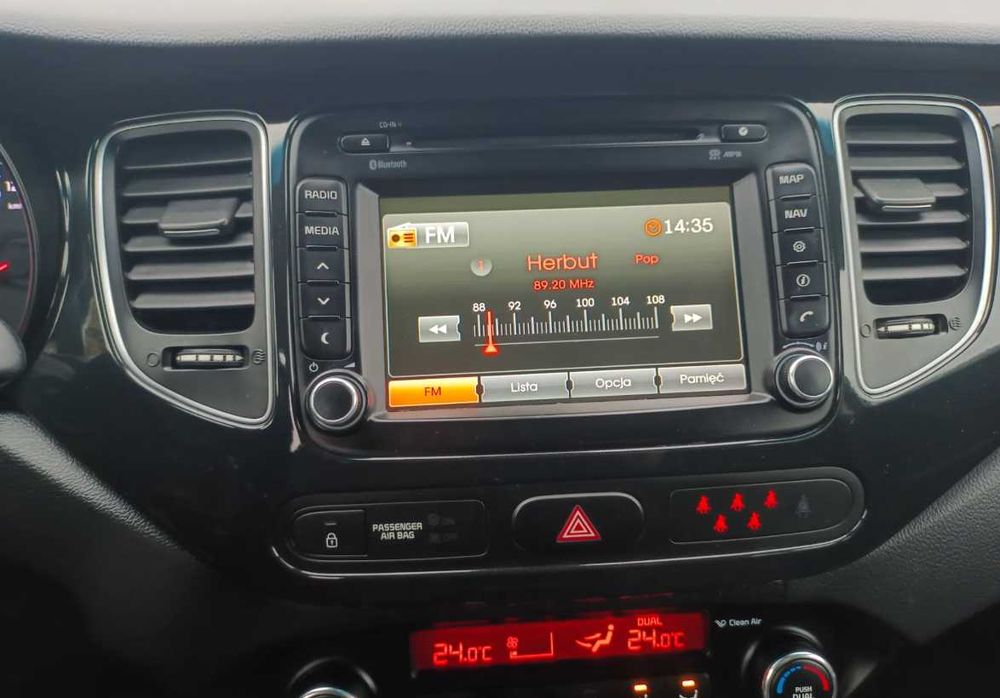 Продаж автомобіля  Kia Carens 2015 з Європи