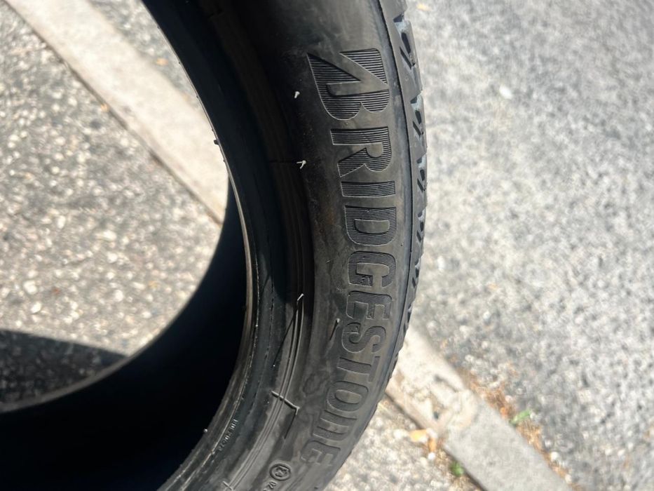 225/45/18 Bridgestone 2 pneus