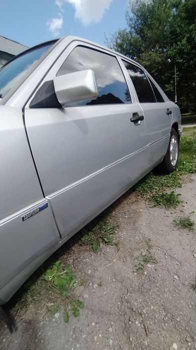 Мерседес 124 М102/2.3