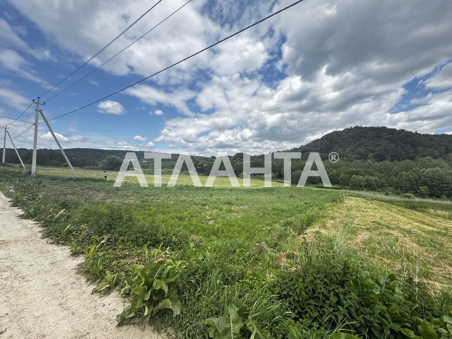 Продаж ділянки з виглядом на ліс і озеро 15 сот с/г