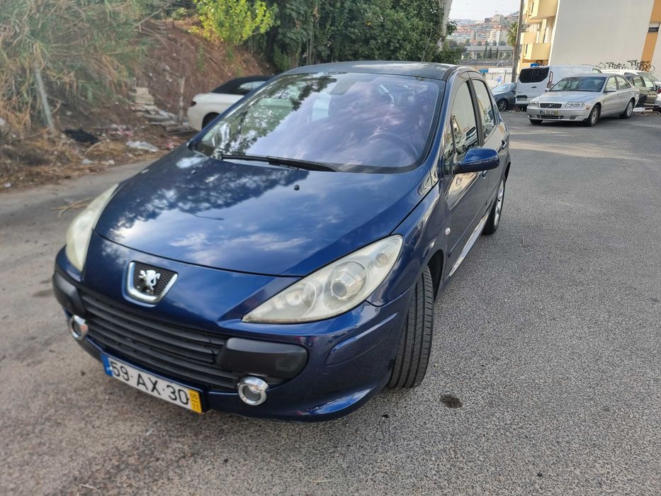 Vendo Peugeot 307 HDi, A/C um automóvel conhecido pelo seu conforto, economia de combustível e fiabilidade.