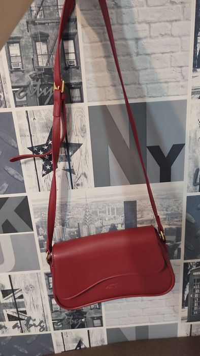 Жіноча сумочка в ідеальному стані